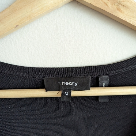 Theory Britona Lustrate Heavy Knit Crepe V-Neck Blouse in Black, size medium - Picture 3 of 6